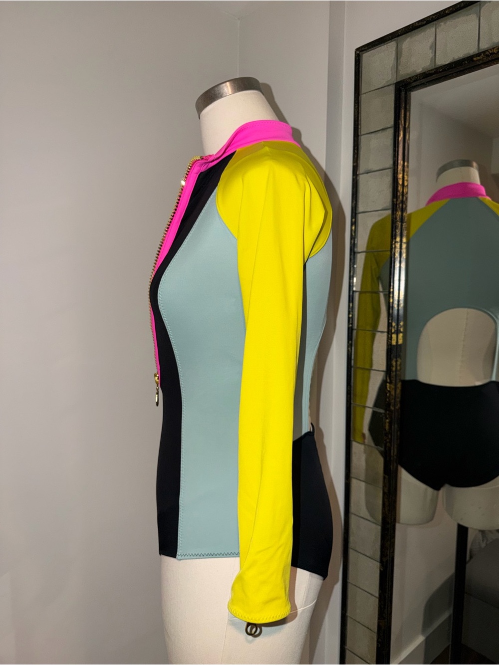 H&M Scuba Swimsuit - Picture 4 of 8